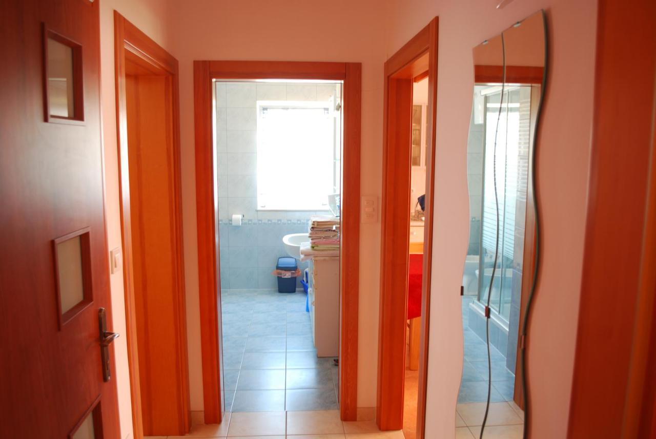 Apartments And Rooms By The Sea Pag - 11487 パグ エクステリア 写真